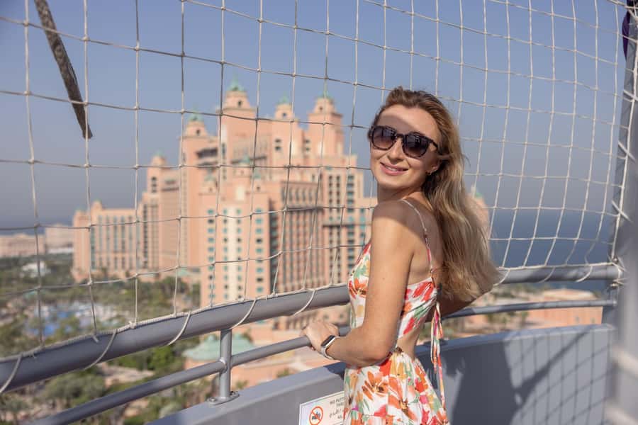 Dubai: The Dubai Balloon at Atlantis - The safety briefing and boarding process