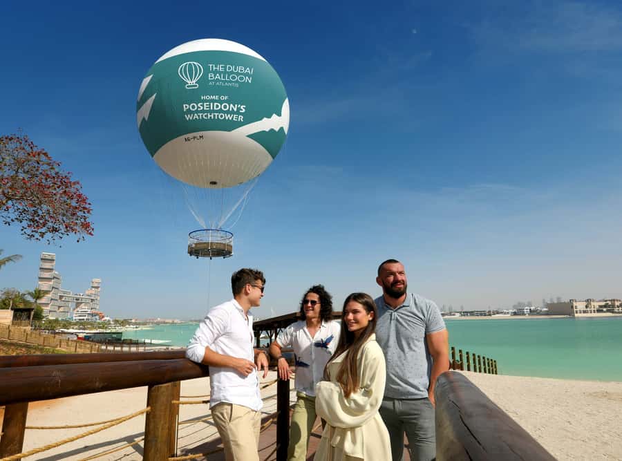 Dubai: The Dubai Balloon at Atlantis - From the Avenues to the ticket office