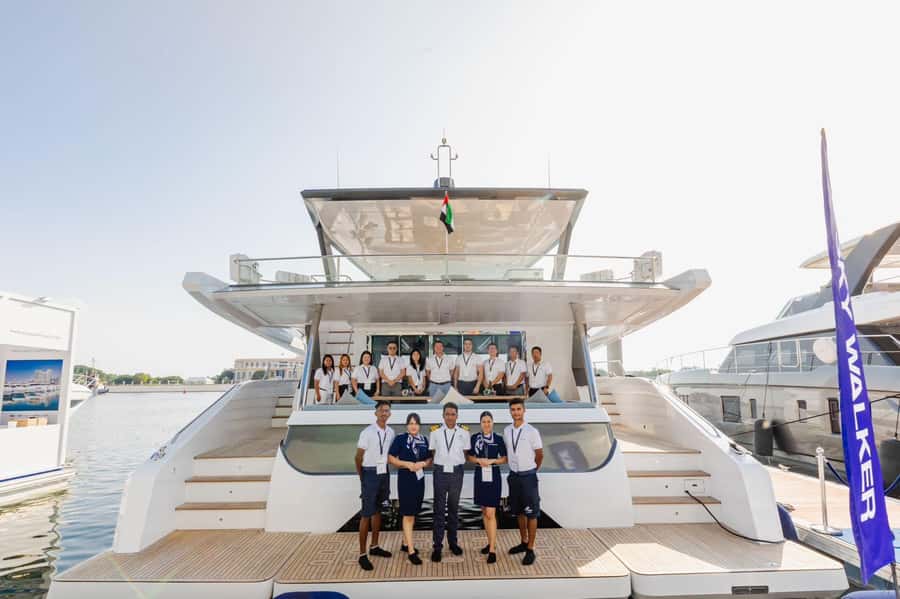 Dubai: The Luxury Yacht Tour with Live BBQ Option - Meeting the yacht at Dubai Harbour Yacht Club