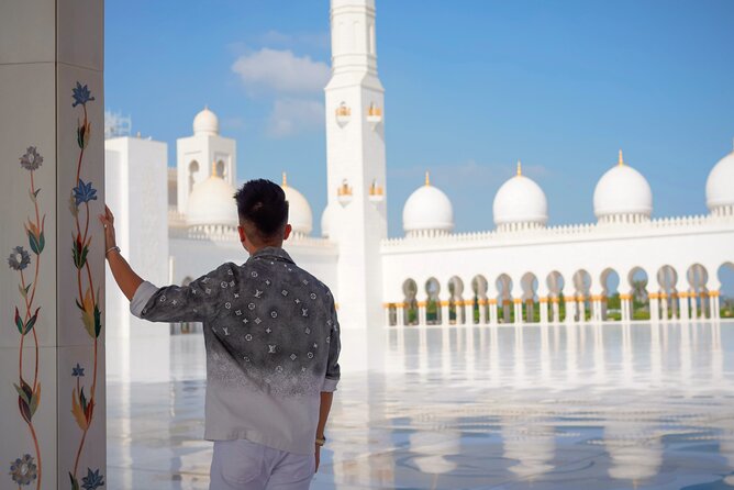 Dubai To Abu Dhabi: Grand Mosque, Royal Palace & Etihad Towers - The Louvre Abu Dhabi stop is brief by design
