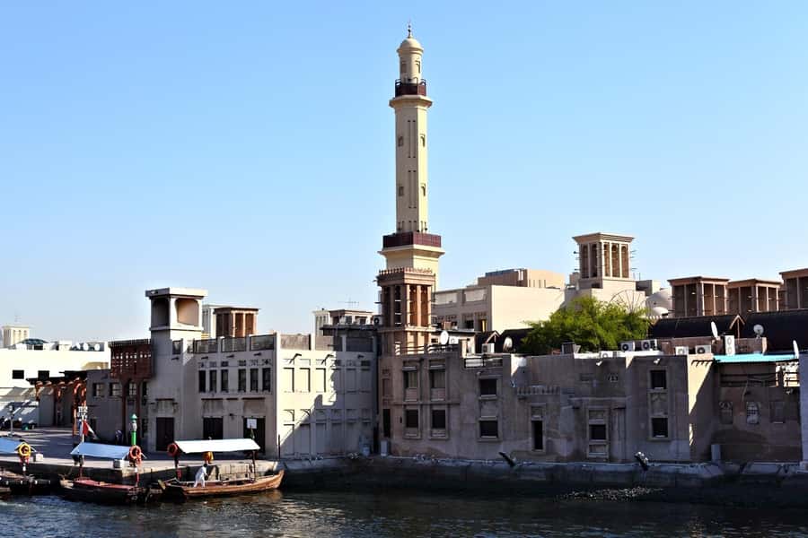 Dubai: Top City Attractions Photo Stop Tour - Jumeirah Mosque and the modern road back