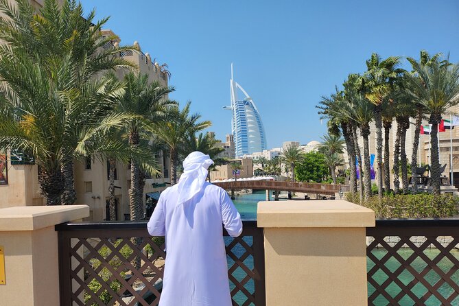 Dubai Top Ten Must-see Sights with Burj Khalifa and Transfers - The Dubai Fountain and the limits of a quick route