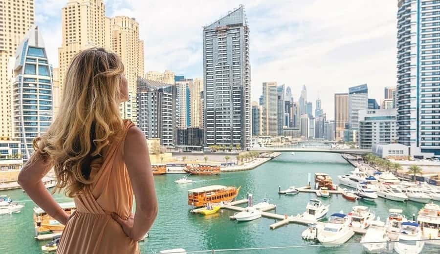 Dubai: Traditional and Modern Tour with Burj Khalifa Ticket - What this eight-hour Dubai tour is really designed to do