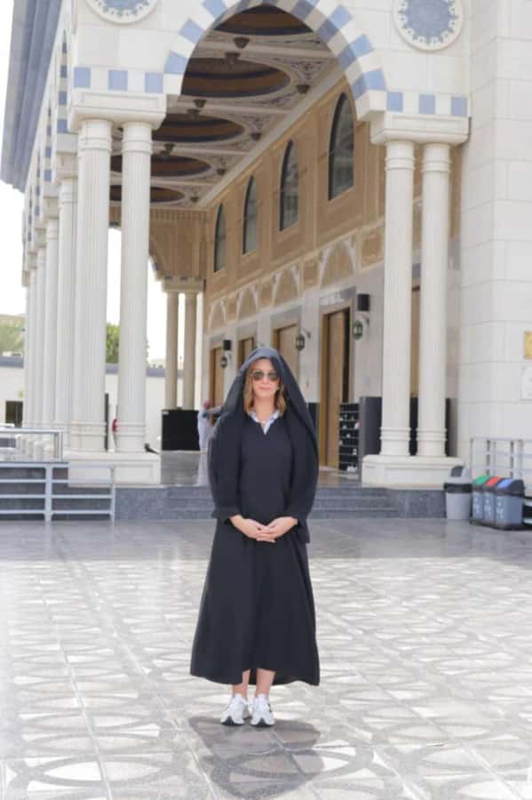 Dubai: VIP Private City Tour with Burj Khalifa Entry Tickets - Dubai Mall and the dancing fountain