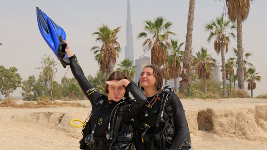Dubai: VIP Private Scuba Dive with Free Hotel Transfer - Jumeirah Beach and the 30 to 45 minute underwater session
