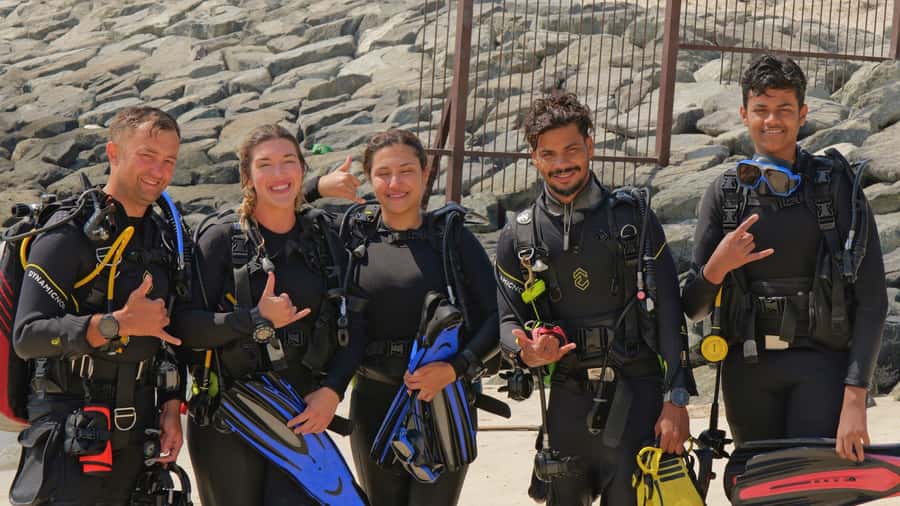 Dubai: VIP Private Scuba Dive with Free Hotel Transfer - Comfort details that make the outing easier
