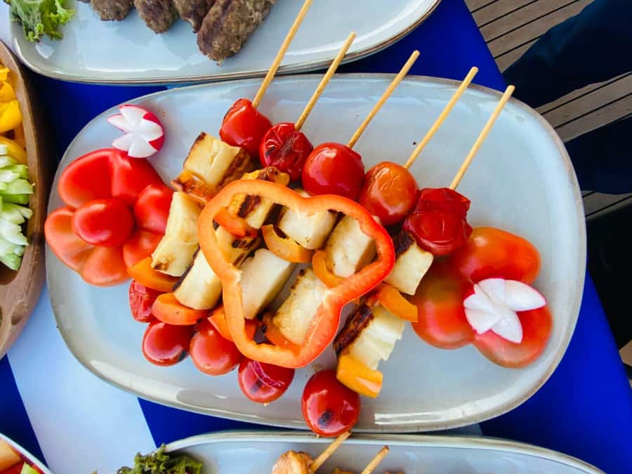 Dubai: Yacht Cruise with Swimming, Snorkeling and BBQ Lunch - Is the Snorkeling Worth Your Attention?