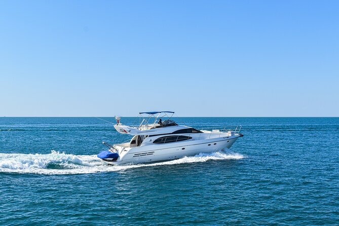 Dubai Yacht Rental - Book 58 ft Private Yacht up to 28 persons - Crew standards and the weather question