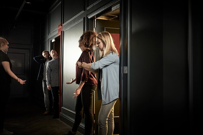 Escape Room: Escape Hunt Dubai - Jack The Ripper - What happens at Galleria Mall Al Wasl