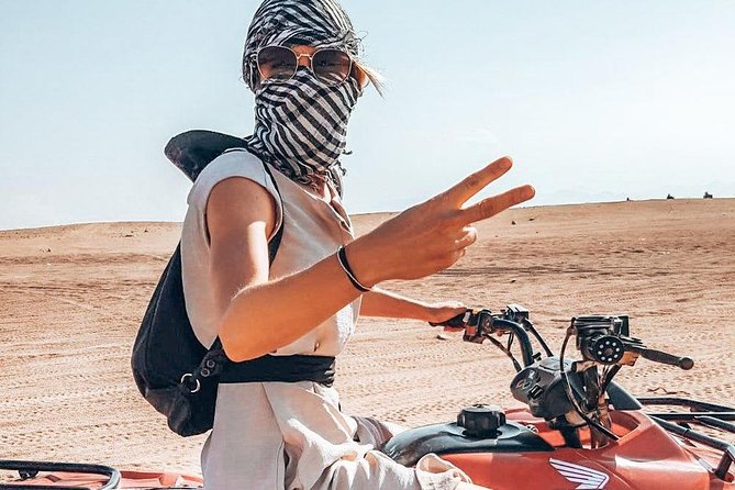 Evening Safari Quad Bike in the desert of Lahbab - Barbecue buffet and live stage shows
