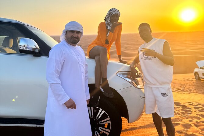 Exclusive Desert Safari Camel Ride Sandboard & Buffet BBQ Dinner - The sunset pause and the value of a good driver
