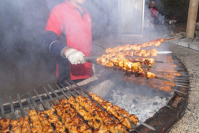 Exclusive private vehicle, front table, food served by Buttler - Six live shows, from tanoura to fire
