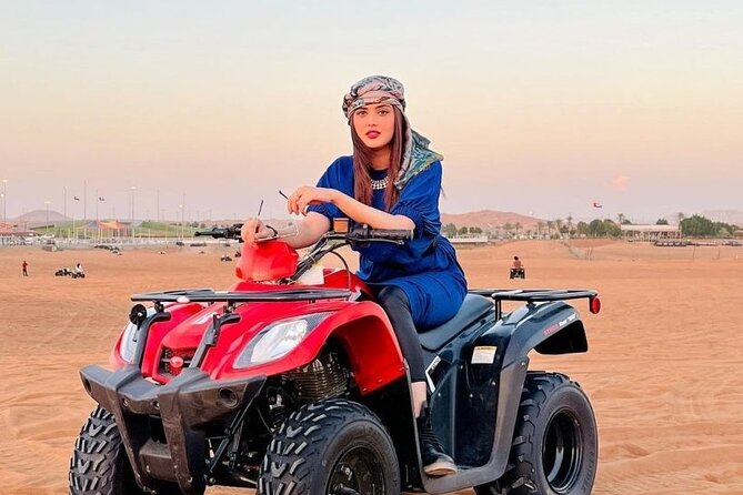 Five Star Desert Safari Dubai - Falconry, Henna, Dress, and Camp Activities