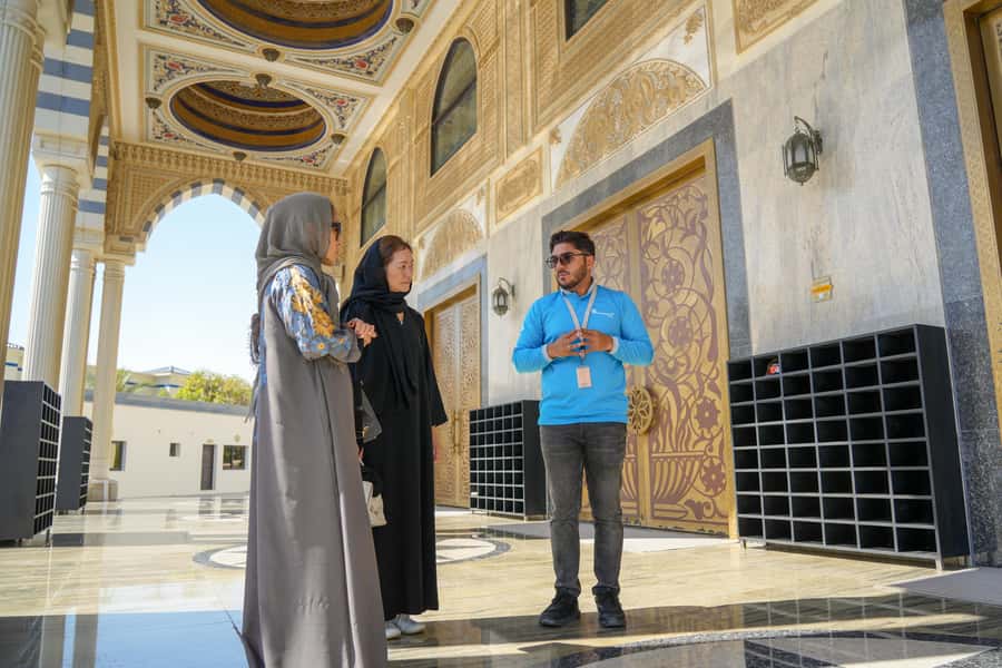 From Abu Dhabi: Dubai City Tour with Creek, Abra & Old Souks - Tea, coffee, and Emirati atmosphere at Al Khayma