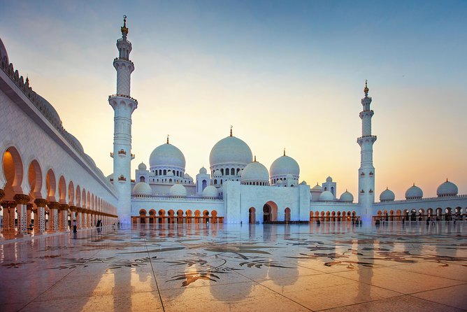 From Abu Dhabi: Sheikh Zayed Mosque, Royal Palace & Etihad Tower - Sheikh Zayed Grand Mosque: the visual highlight