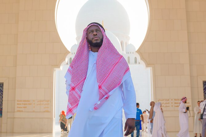 From Dubai: Abu Dhabi Day Tour with Grand Mosque & Louvre Museum - The drive from Dubai and how the day feels