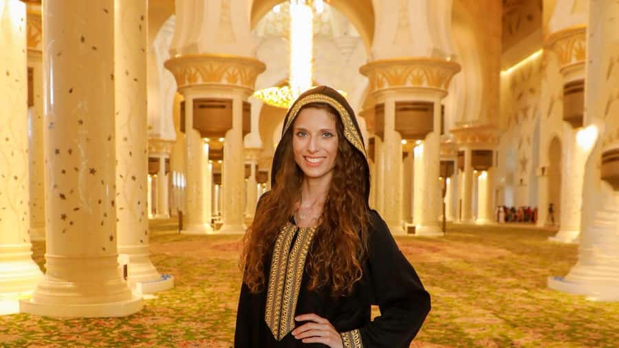 From Dubai: Abu Dhabi Grand Mosque & Louvre Museum Full-Day - Abu Dhabi Corniche for a quick photo stop