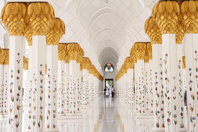 From Dubai: Abu Dhabi Heritage Tour, Qasr Al Watan, Grand Mosque - A quick Louvre Abu Dhabi photo stop