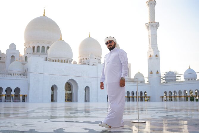 From Dubai: Abu Dhabi Sheikh Zayed Grand Mosque Guided Tour - Why the mosque makes a worthwhile Abu Dhabi day trip