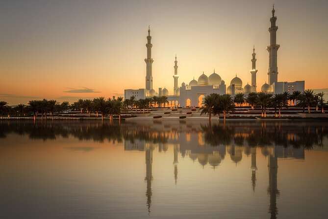 From Dubai: Abu Dhabi Sheikh Zayed Grand Mosque Guided Tour - What to look for inside the prayer halls