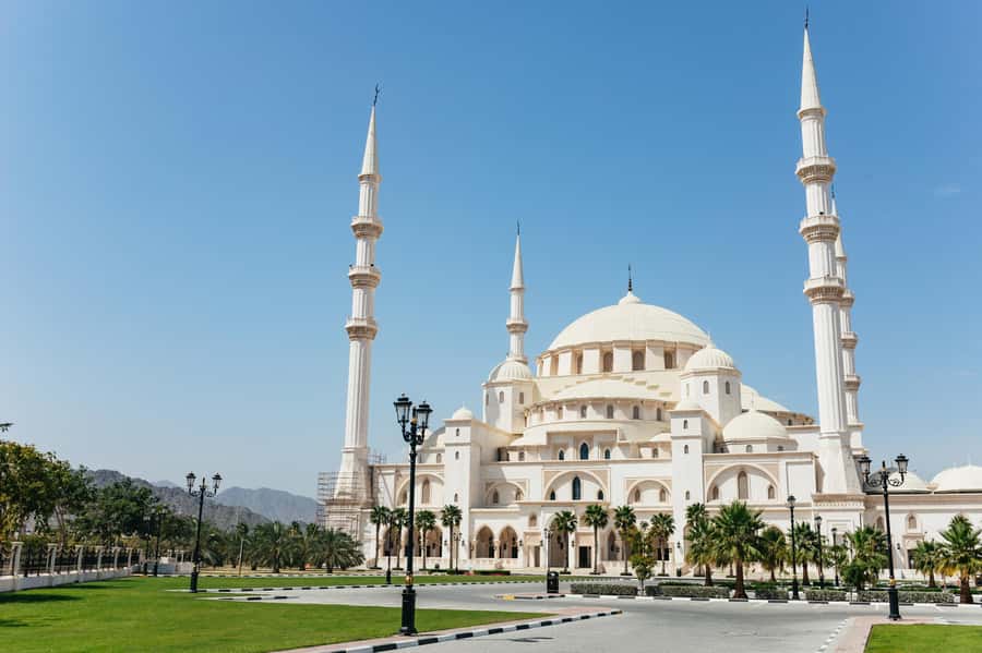 From Dubai: Fujairah East Coast Tour - Leaving Dubai for Al Madam’s desert views