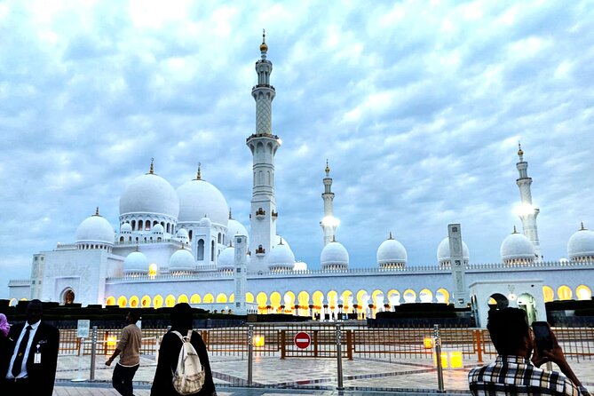 Full Day Abu Dhabi City Tour Sheikh Zayed Grand Mosque from Dubai - Why Sheikh Zayed Grand Mosque makes the long drive worthwhile