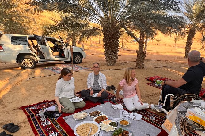 Full Day Liwa Desert Sunset Safari Tour with Lunch at Oasis - Finding the right dune for sunset