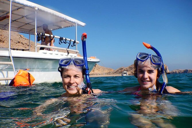 Full Day Musandam Dibba Cruise with Buffet Lunch - Buffet Lunch on the Omani Coast