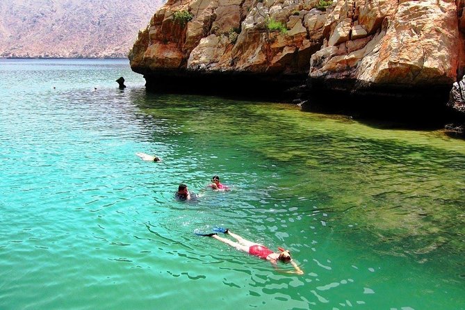 Full Day Musandam Dibba Cruise with Buffet Lunch and Snorkelling - Boarding the Traditional Omani Dhow