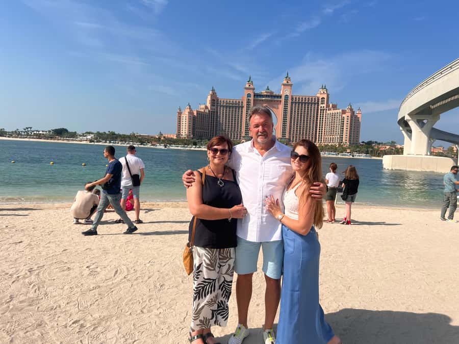 Guided Dubai City Tour: Modern Architecture & Sightseeing - What the guide adds to the experience