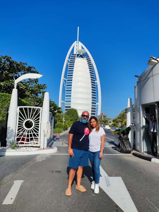 Guided Dubai City Tour: Modern Architecture & Sightseeing - Transport, pickups, and the price question