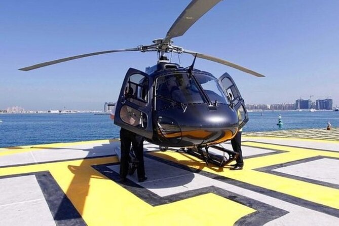 Helicopter Tour in Dubai - Palm Jumeirah makes sense from the air
