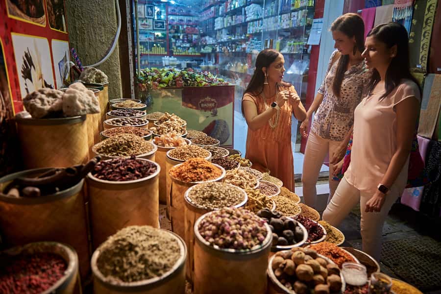 Historic Forts, Boats and Pearls of Old Dubai Walking Tour - The Gold Souk and Dubai’s trading identity