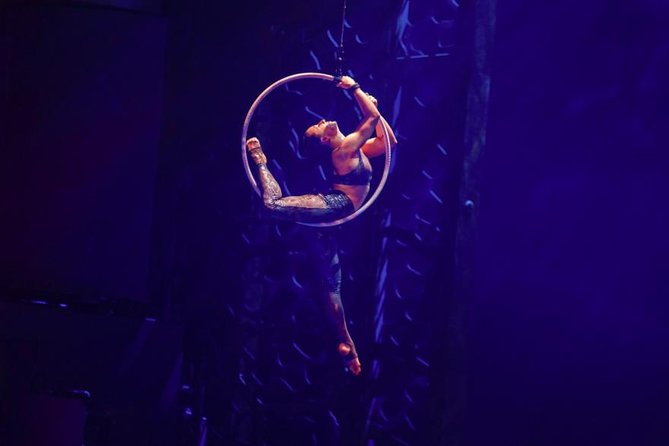 La Perle by Dragone Show Tickets Dubai - Entering Al Habtoor City for the show