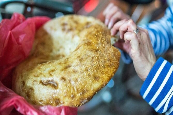 Local Street Food and Guided Walking Tour of Dubai Old Town - Why this Old Dubai walk works