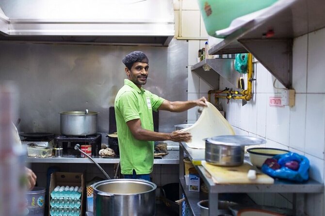 Local Street Food and Guided Walking Tour of Dubai Old Town - Spices, bargaining, and the Gold Souk