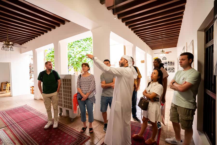 Old Dubai Guided Tour With Photographer: Souks & Street Food - Starting at Al Khayma Heritage House