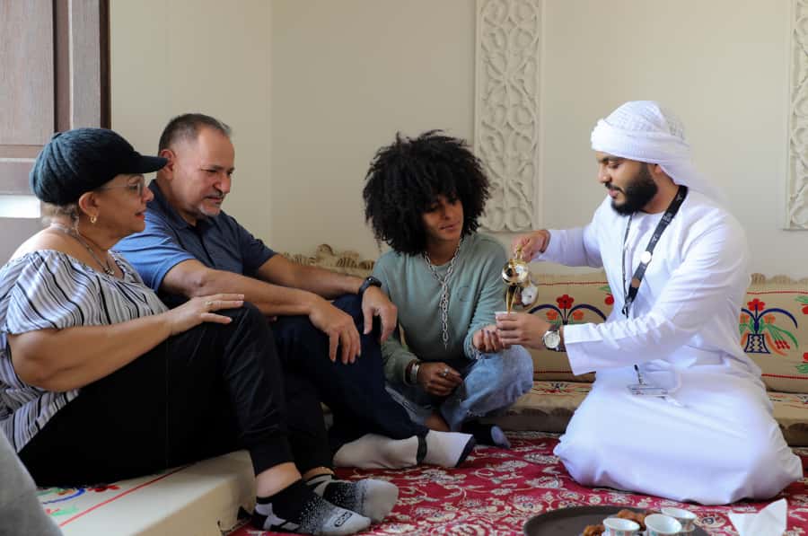Old Dubai Guided Tour With Photographer: Souks & Street Food - Spice Souk: smells, colors, and friendly bargaining