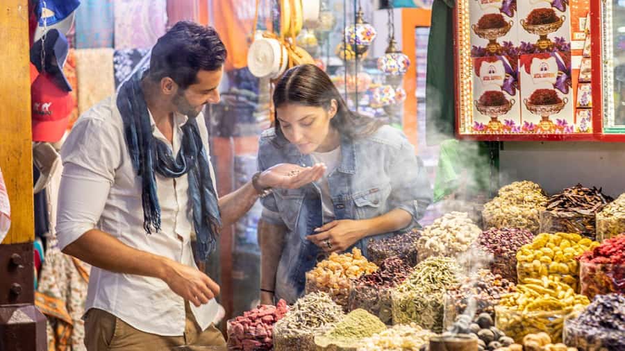 Old Dubai Heritage Tour: Souks, Mosques & more hidden gems! - Zabeel Palace is a quick royal photo stop