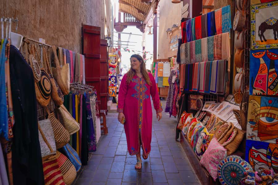 Old Dubai Historic Guided Tour: Creek, Street Food & Souks - Why Old Dubai is worth your morning