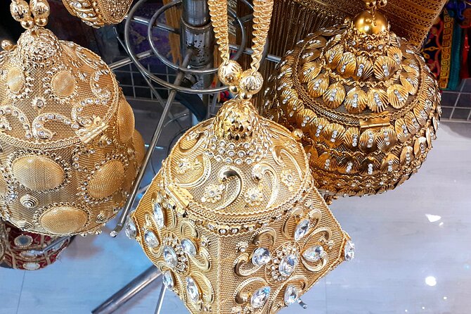 Old Dubai tour: Local Market, Tasting, Dubai creek with Abra ride - Spice Souk: smells, samples, and shopping advice