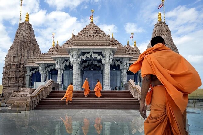 Premium Abu Dhabi City Tour With Hindu Temple Visit - Private - A private route from Dubai to Abu Dhabi