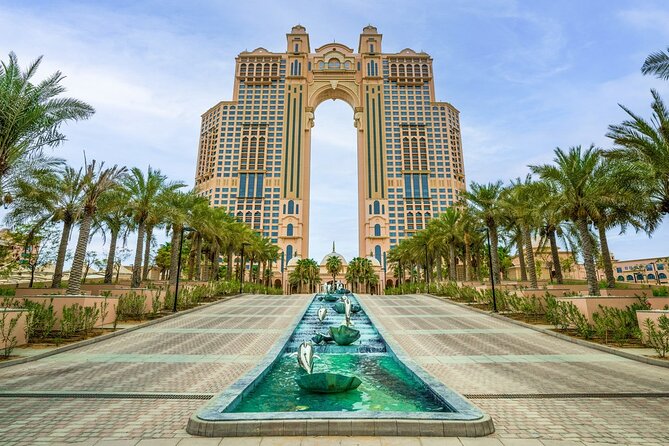 Premium Abu Dhabi Full-day City Tour in A 4x4 Private Vehicle - The Corniche: a brief waterfront pause