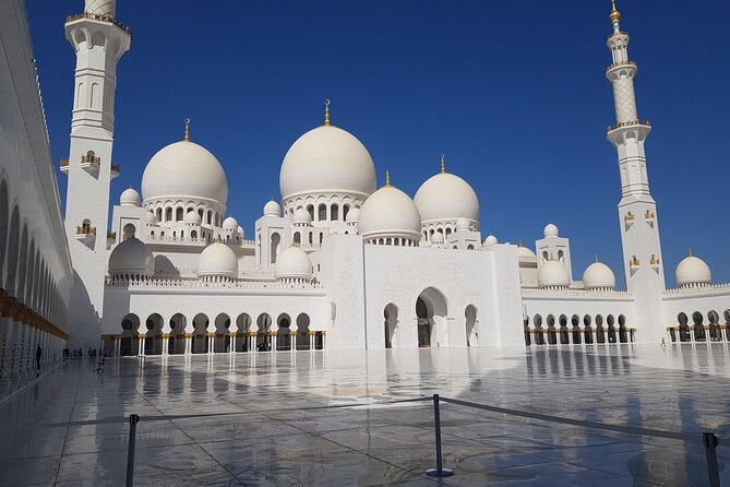 Premium Half Day Abu Dhabi Grand Mosque Tour from Dubai - Why Sheikh Zayed Grand Mosque deserves half a day
