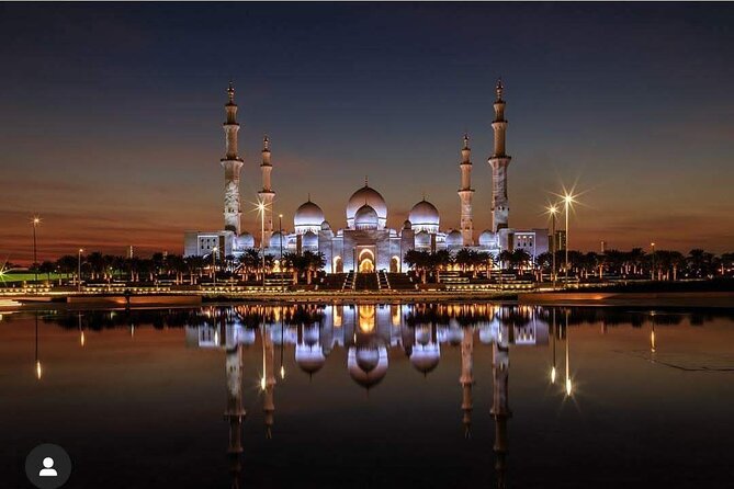 Premium Half Day Abu Dhabi Grand Mosque Tour from Dubai - What the guide adds to the visit