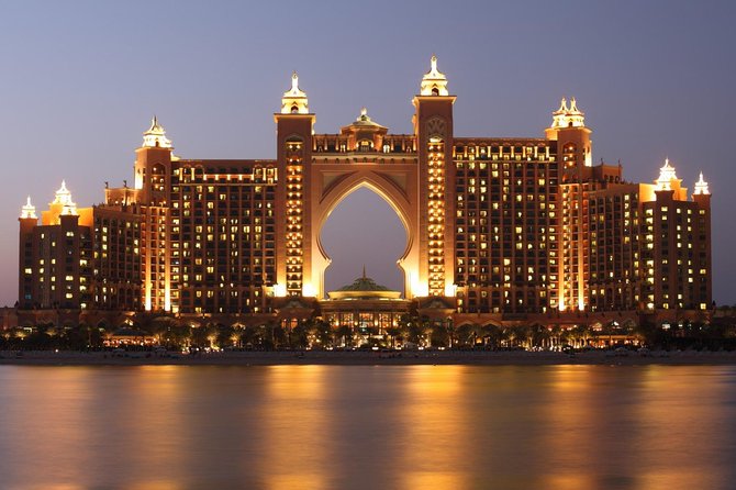 Private 5 hours Dubai city tour - Jumeirah Mosque and beach photographs