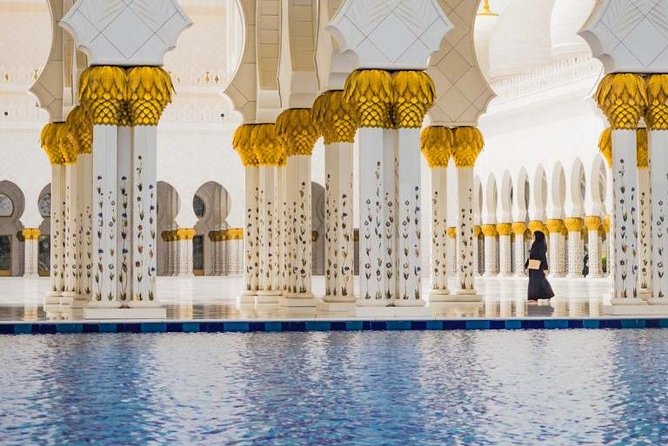 Private Abu Dhabi City Tour with Ferrari World Including Transfer - Marina Mall: lunch is your responsibility