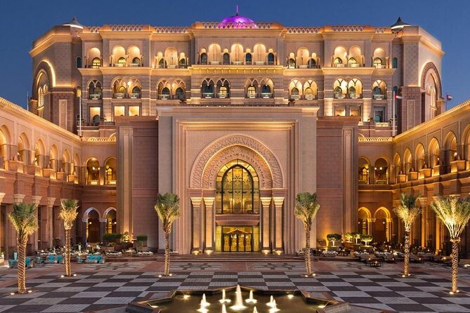 Private Abu Dhabi City Tour with Grand Mosque and Palace Visit - What the guide adds to the day