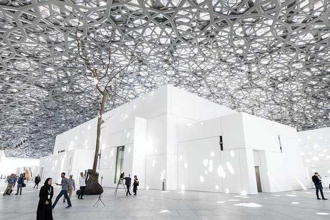Private Abu Dhabi City Tour with Louvre Museum & Sheikh Zayed Grand Mosque - Who should choose this Abu Dhabi outing