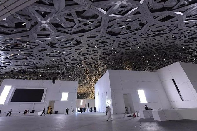 Private Abu Dhabi City Tour with Louvre Museum & Sheikh Zayed Grand Mosque - Sheikh Zayed Grand Mosque: allow 90 minutes